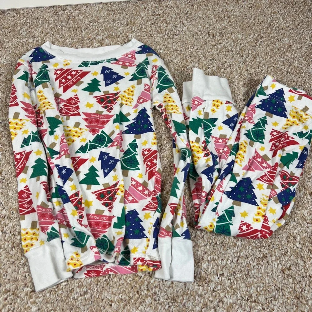 Old Navy Kids Unisex Christmas Tree Pajama Set White Red Green Size S 6 Holiday